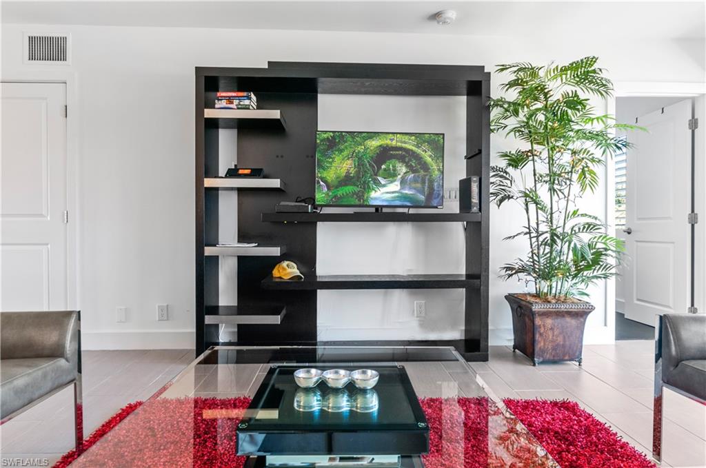 686 Broad AVE S Unit: J686