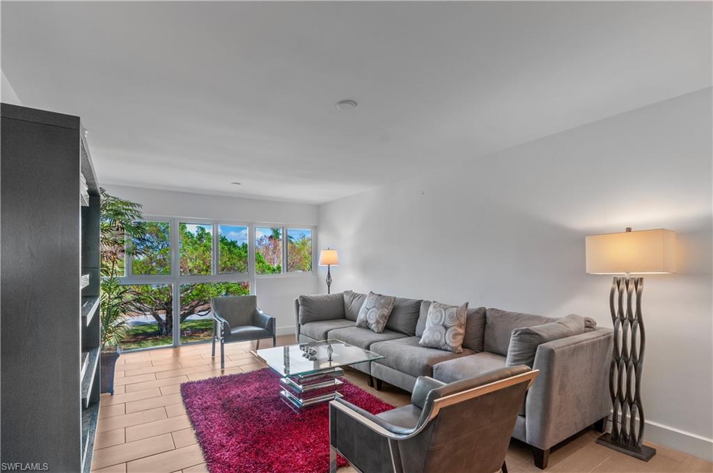686 Broad AVE S Unit: J686