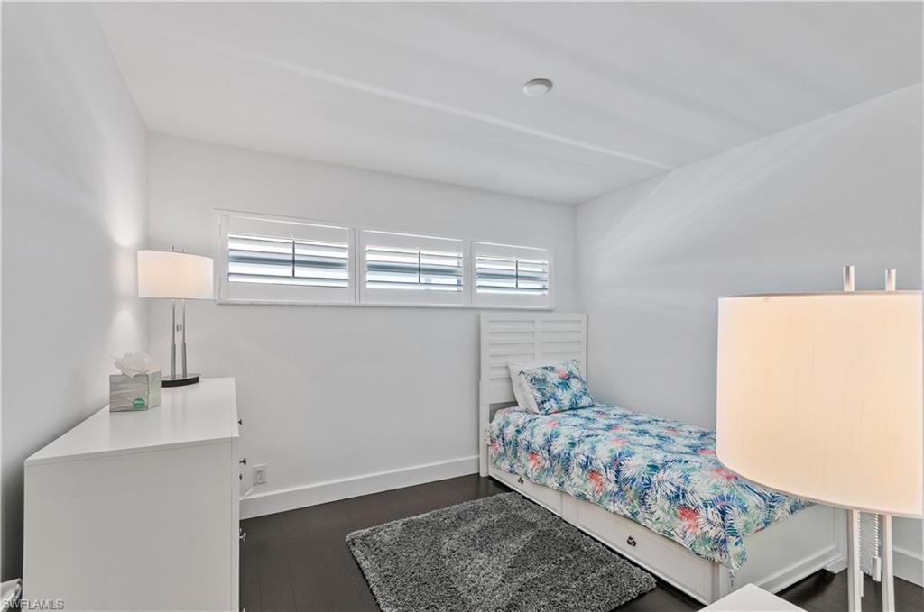 686 Broad AVE S Unit: J686