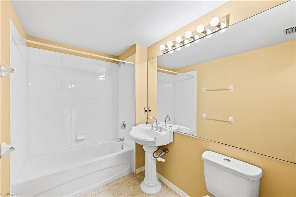 1380 Tiffany LN Unit: 2202