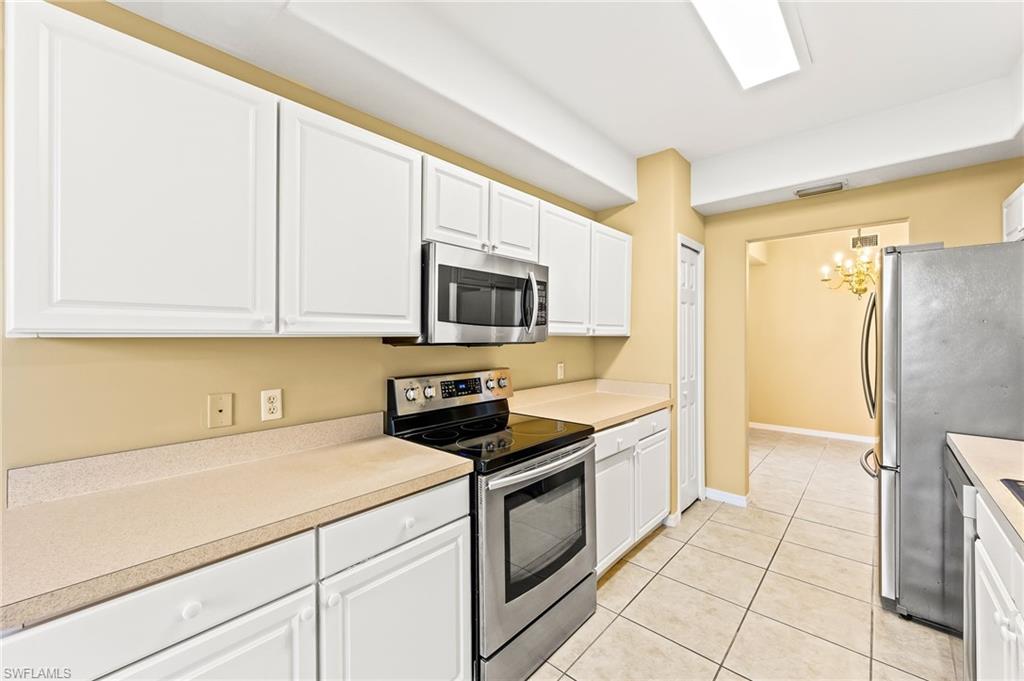 1380 Tiffany LN Unit: 2202