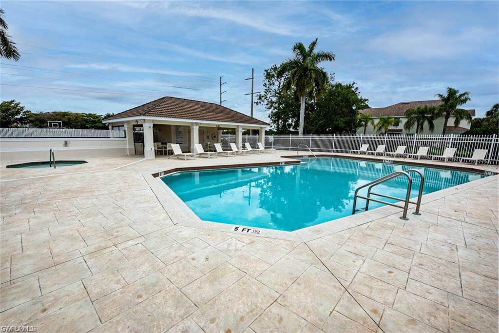 996 Hampton CIR Unit: 71