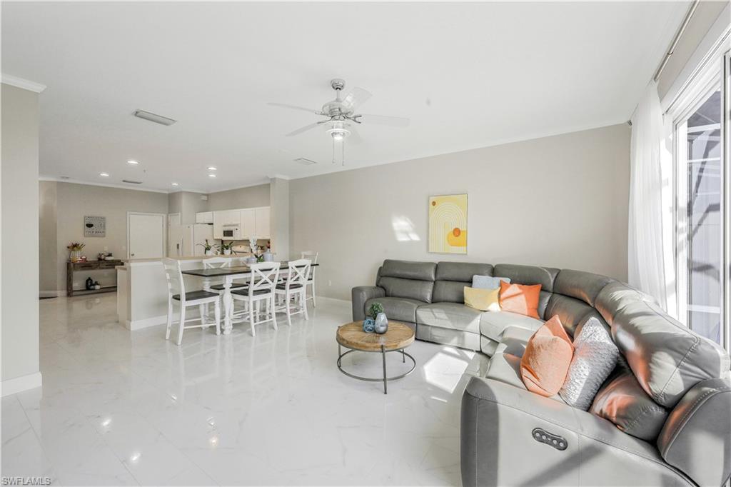 996 Hampton CIR Unit: 71
