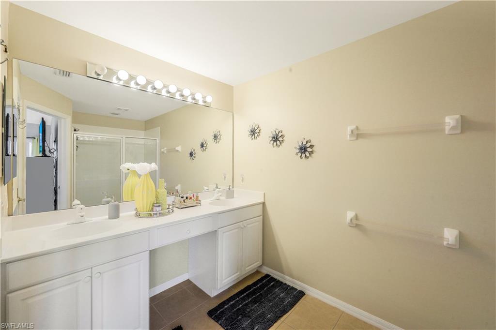 996 Hampton CIR Unit: 71