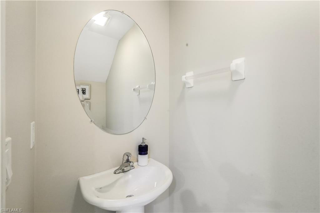 996 Hampton CIR Unit: 71