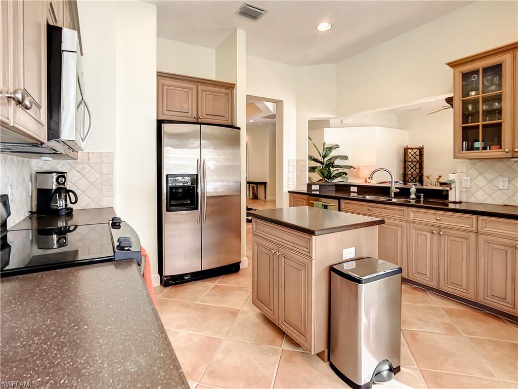 23740 Merano CT Unit: 202