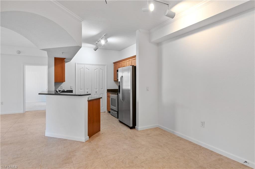 12936 Violino LN W Unit: 201