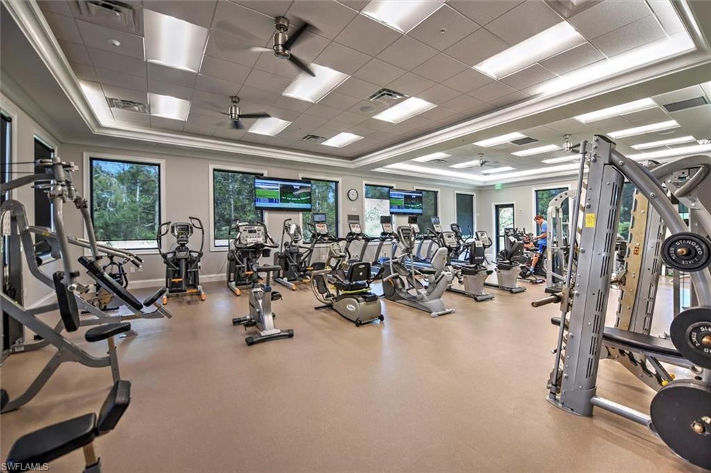8500 Naples Heritage DR Unit: 1015