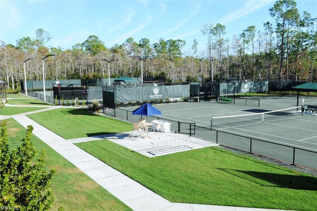 8500 Naples Heritage DR Unit: 1015