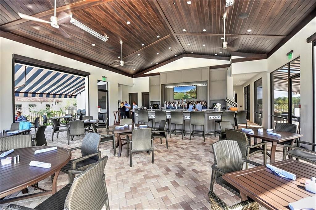 8500 Naples Heritage DR Unit: 1015