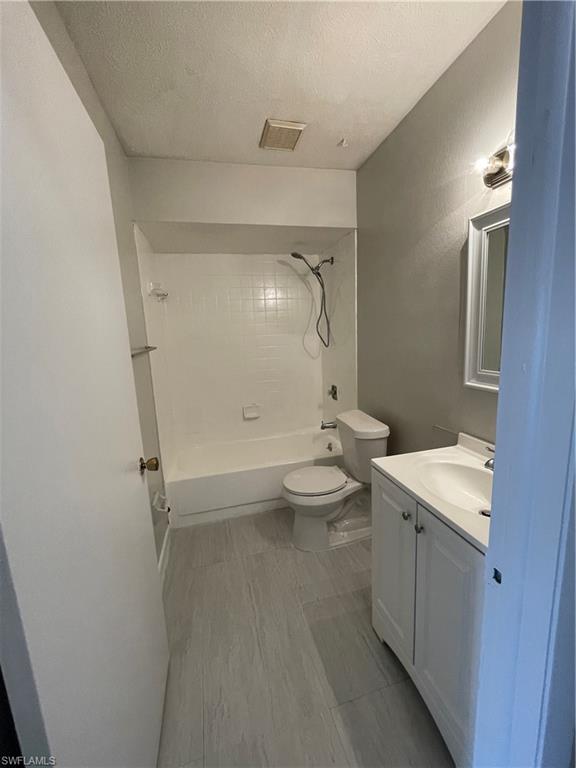 25 W Mariana AVE