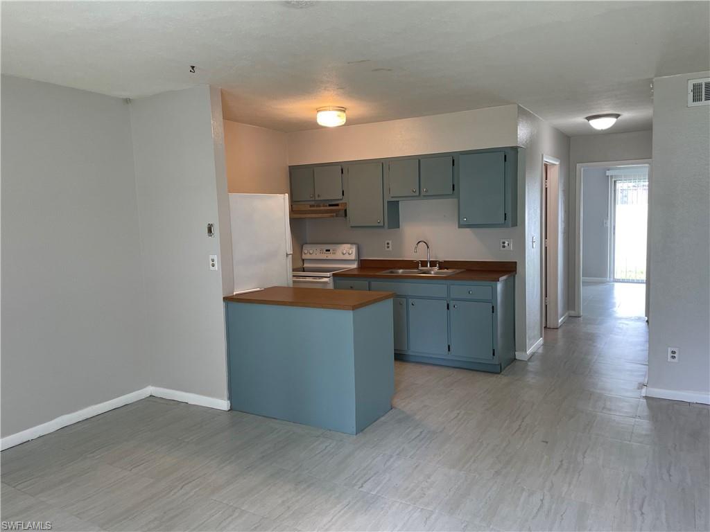 25 W Mariana AVE