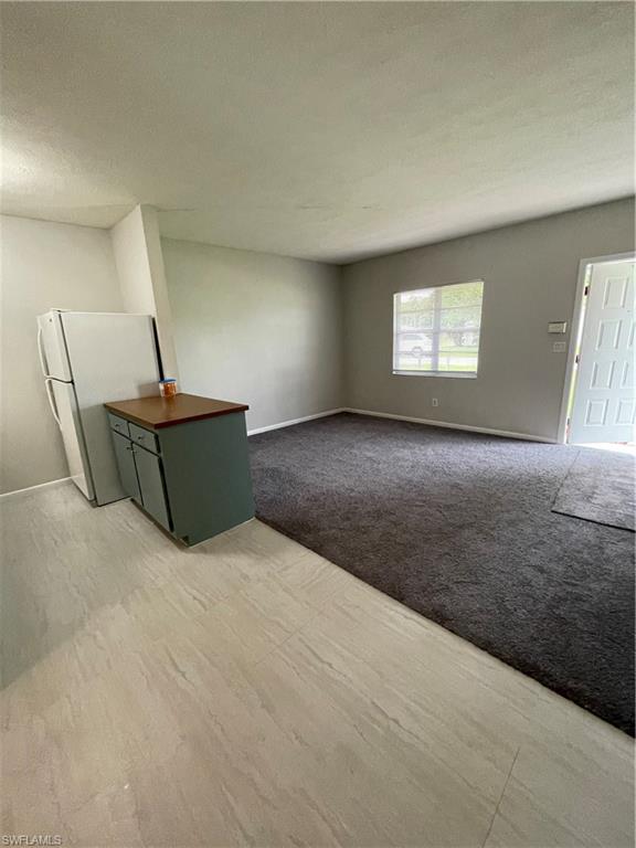 25 W Mariana AVE