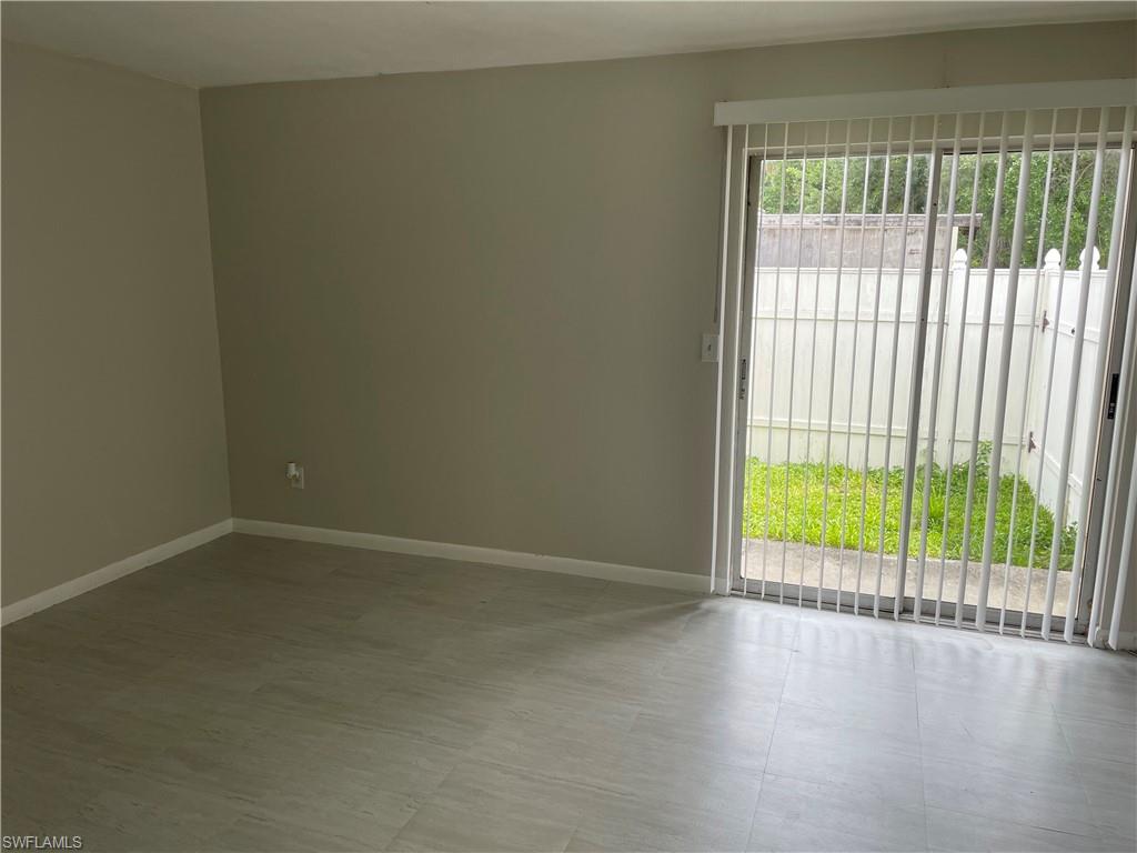 25 W Mariana AVE