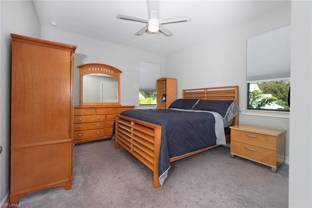 6671 Bottlebrush LN