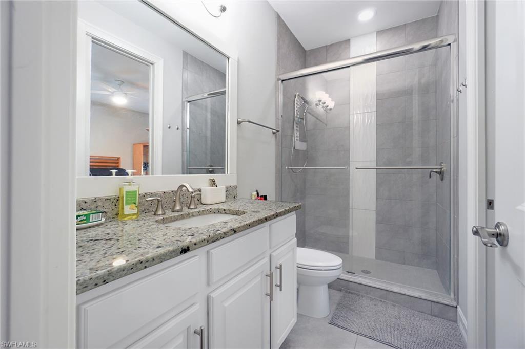 6671 Bottlebrush LN