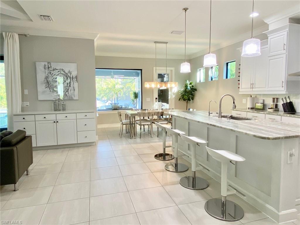 6671 Bottlebrush LN