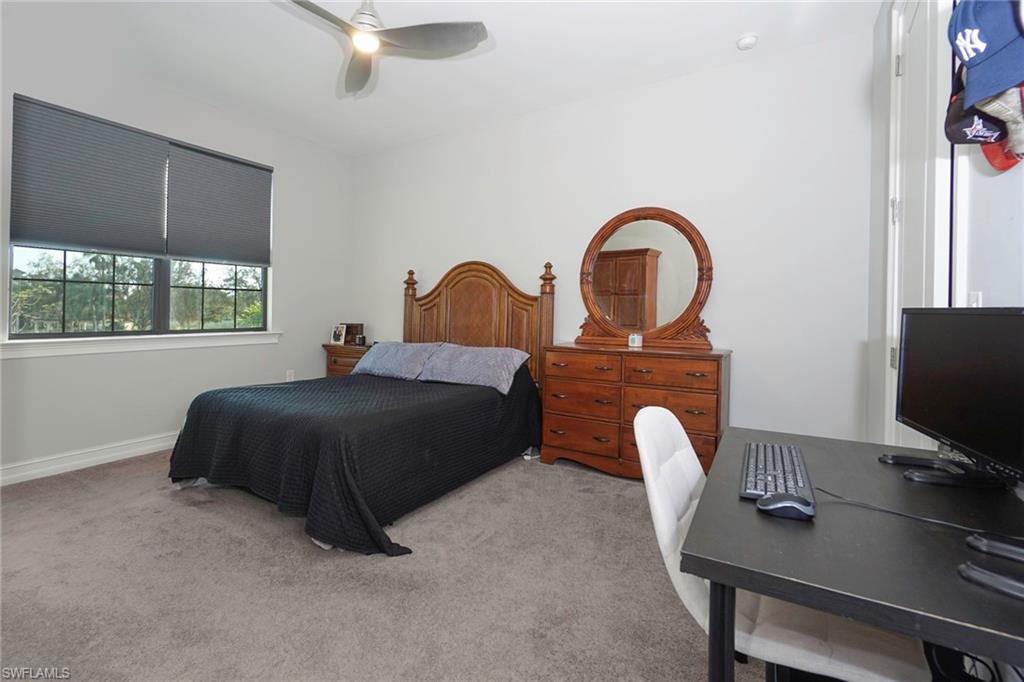6671 Bottlebrush LN