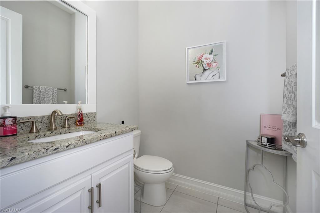 6671 Bottlebrush LN