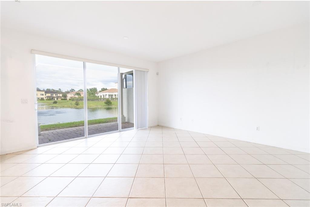 7077 Venice WAY Unit: 2002