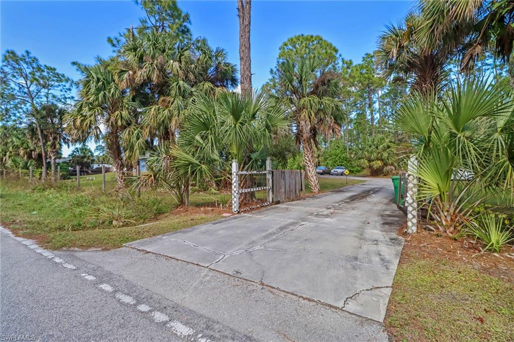 985 Everglades BLVD S