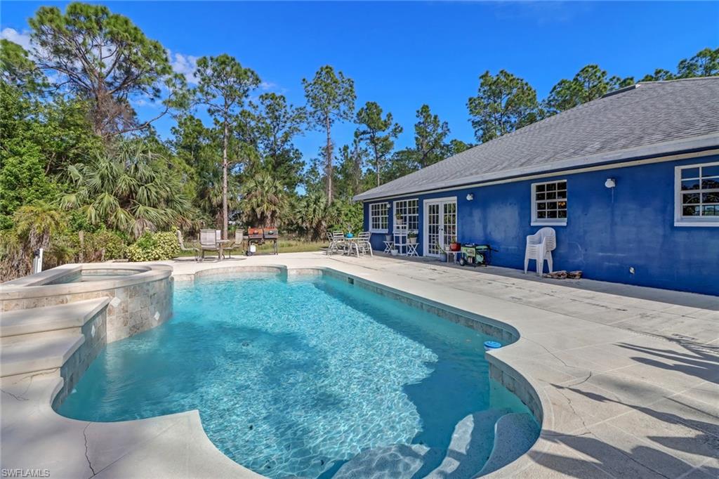985 Everglades BLVD S