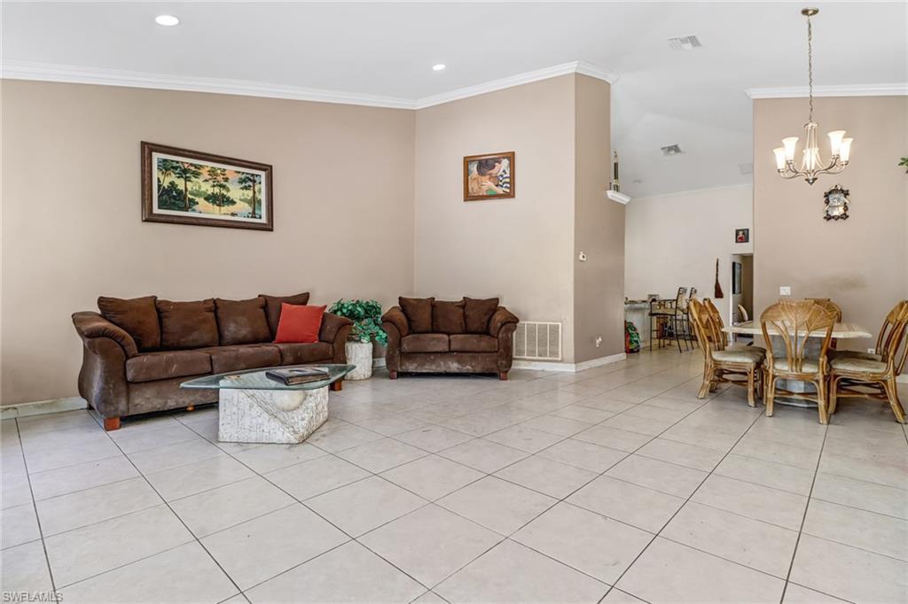 985 Everglades BLVD S