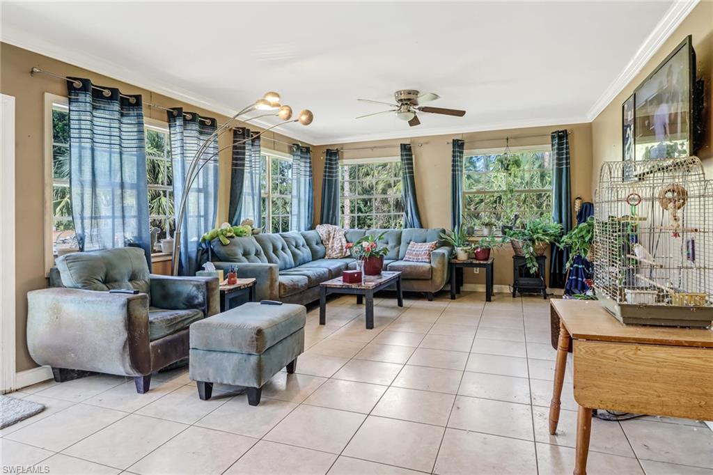 985 Everglades BLVD S
