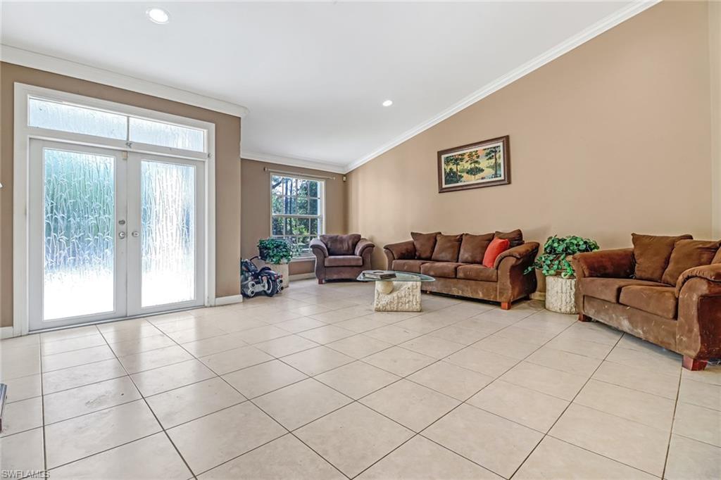 985 Everglades BLVD S