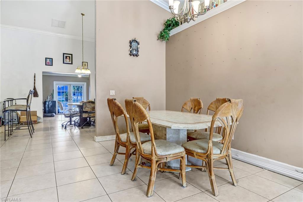 985 Everglades BLVD S