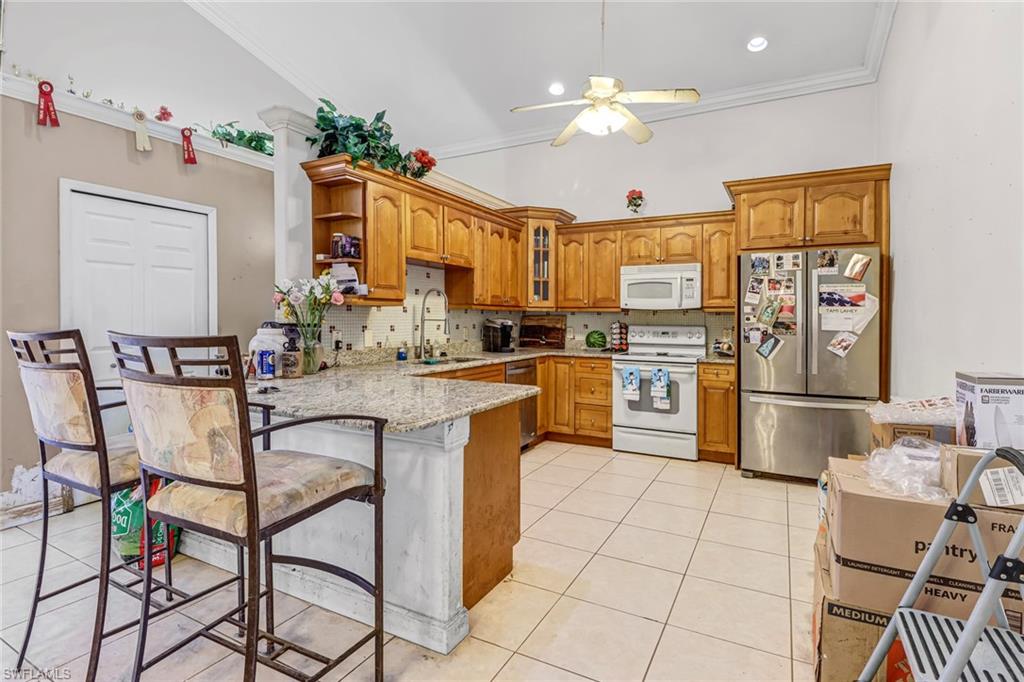 985 Everglades BLVD S