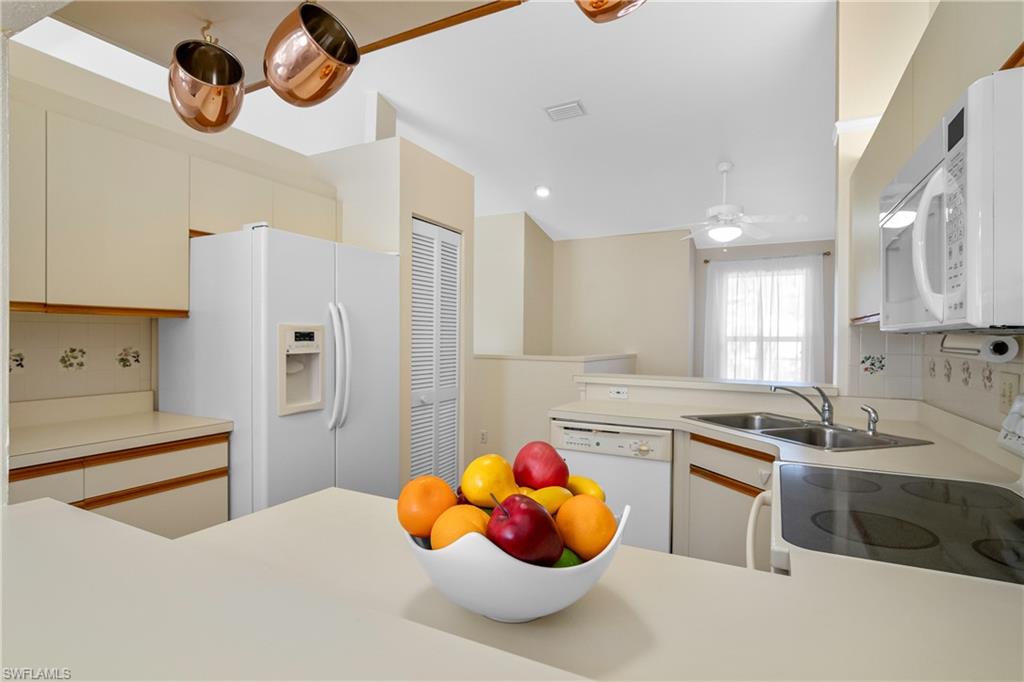 327 Emerald Bay CIR Unit: W5