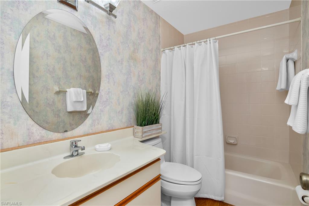 327 Emerald Bay CIR Unit: W5