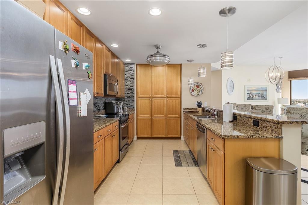 5793 Cape Harbour DR Unit: 612