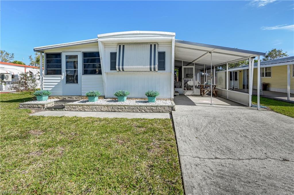 11 Moonstone CIR