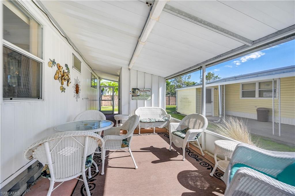 11 Moonstone CIR