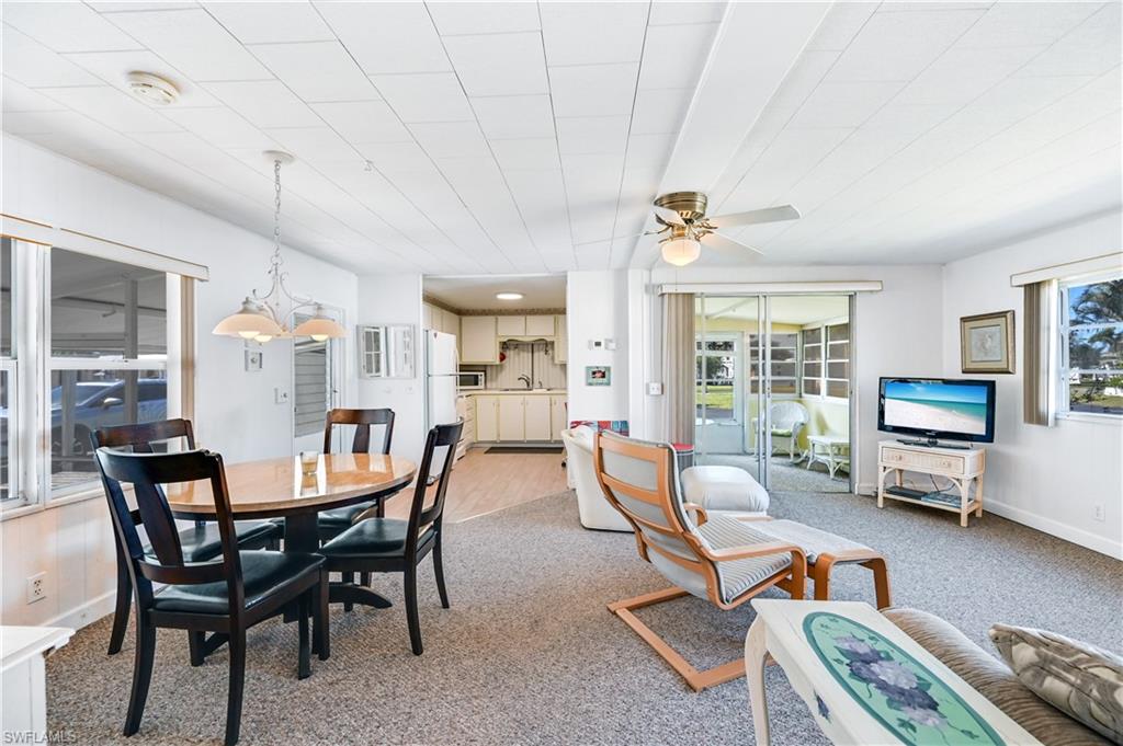 11 Moonstone CIR