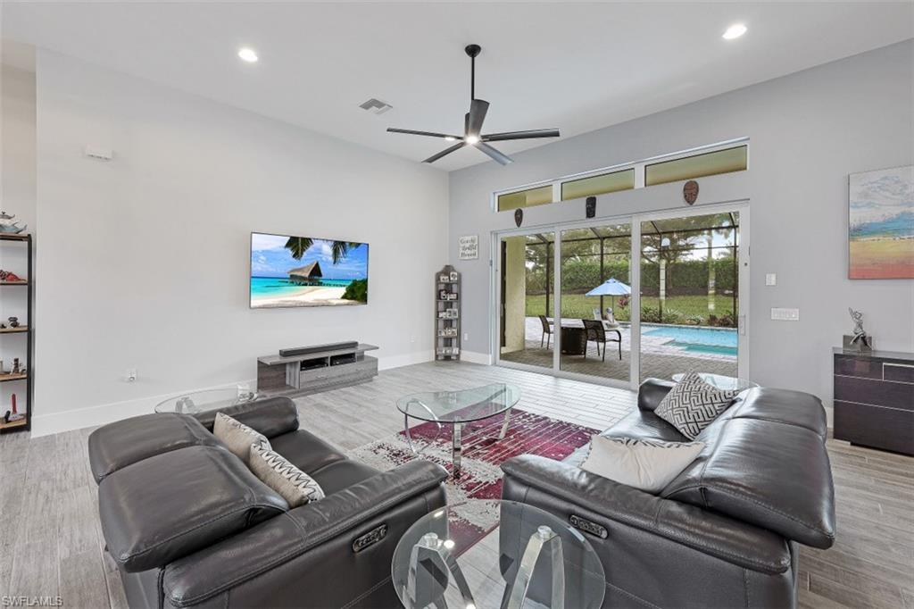 14628 Regatta LN