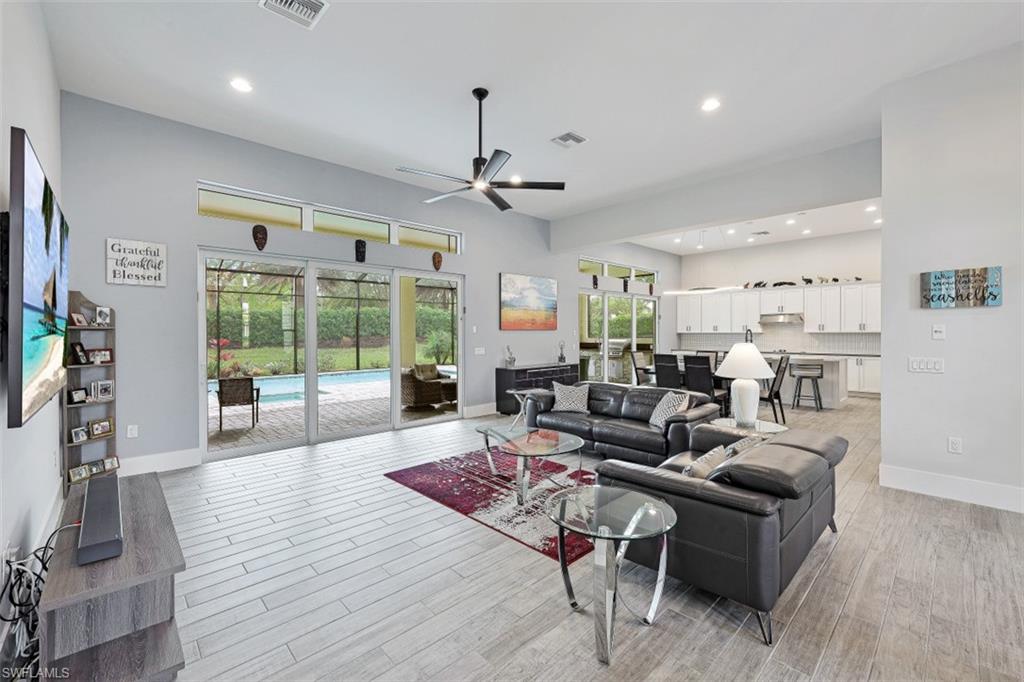 14628 Regatta LN