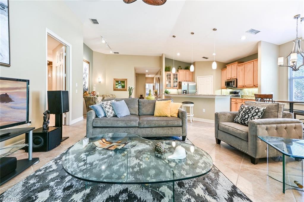 1638 Tarpon Bay DR S Unit: 201