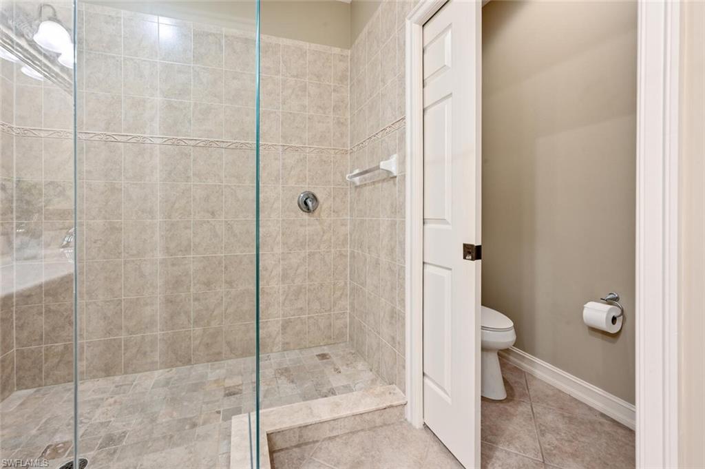 1638 Tarpon Bay DR S Unit: 201
