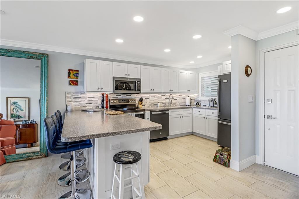 21 High Point CIR E Unit: 506