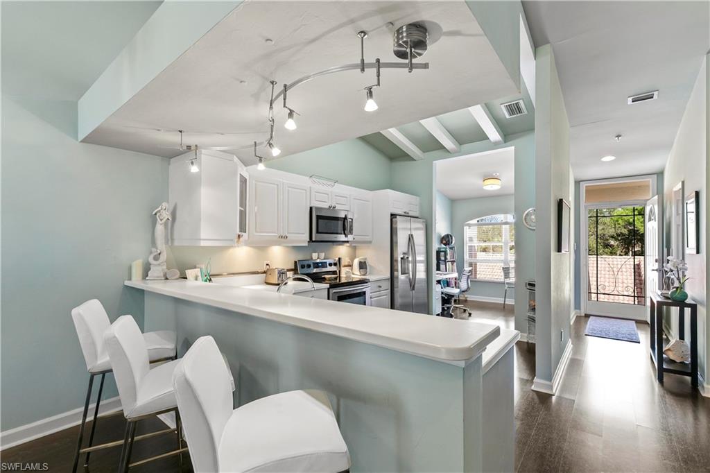 2100 Cascades DR Unit: 4904