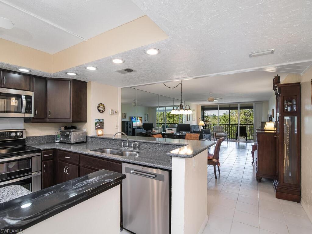 300 Stevens Landing DR Unit: C-102