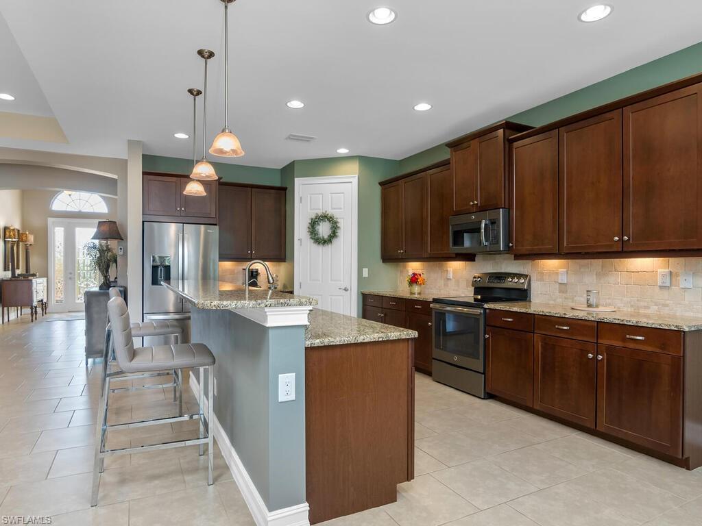 10142 Avonleigh DR