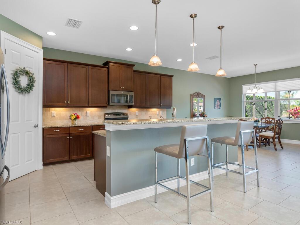 10142 Avonleigh DR
