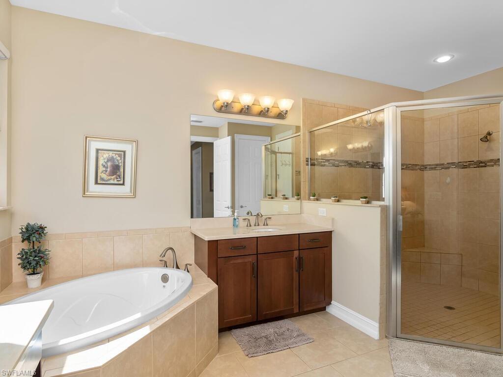 10142 Avonleigh DR