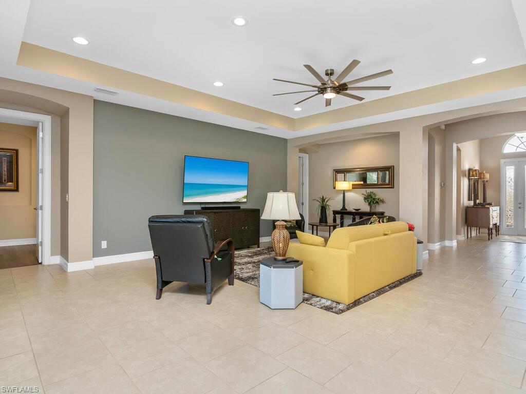 10142 Avonleigh DR