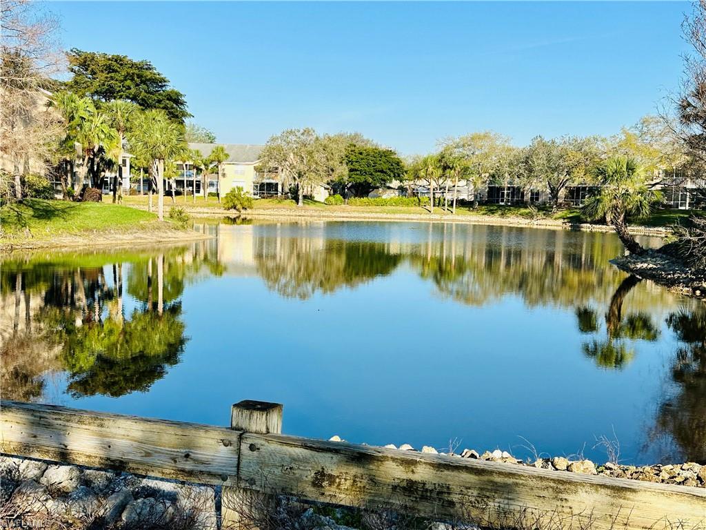 683 Wiggins Lake DR Unit: 201