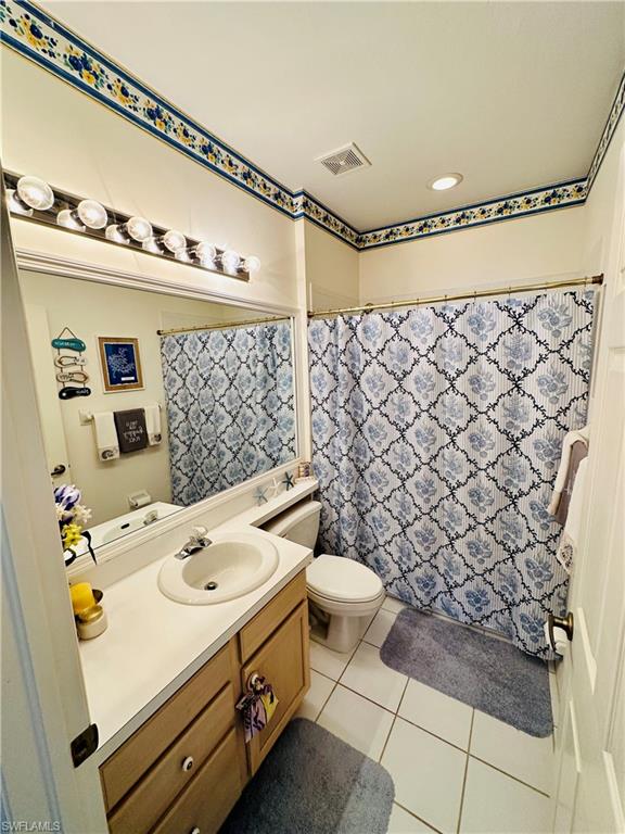 683 Wiggins Lake DR Unit: 201